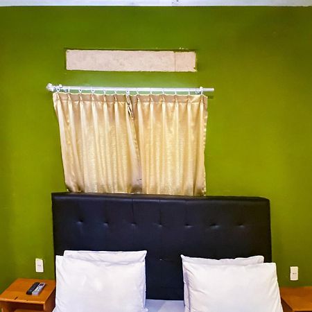Hotel Reddoorz At Sentosa Jaya Helvetia Medan Exterior foto