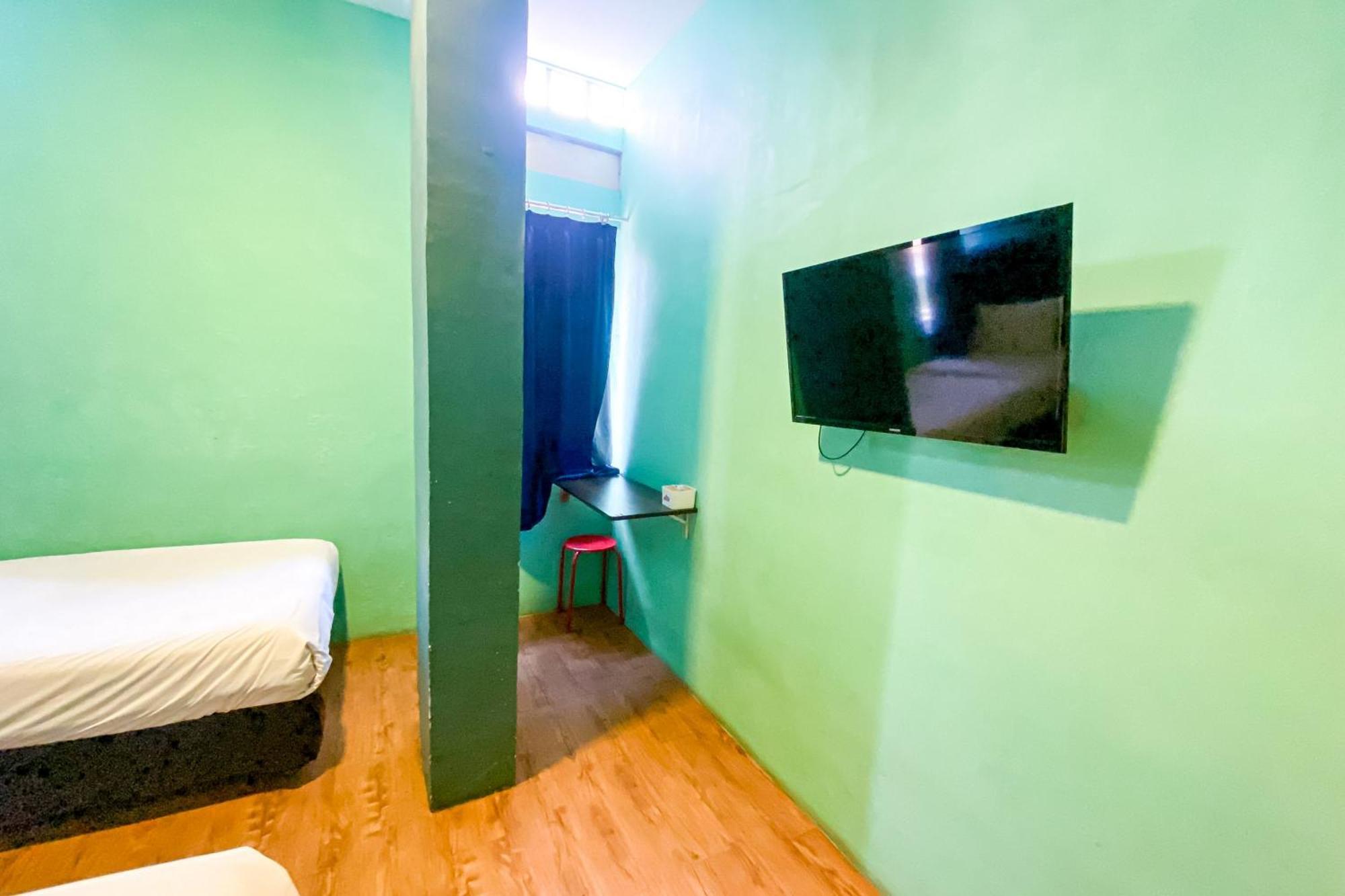 Hotel Reddoorz At Sentosa Jaya Helvetia Medan Exterior foto