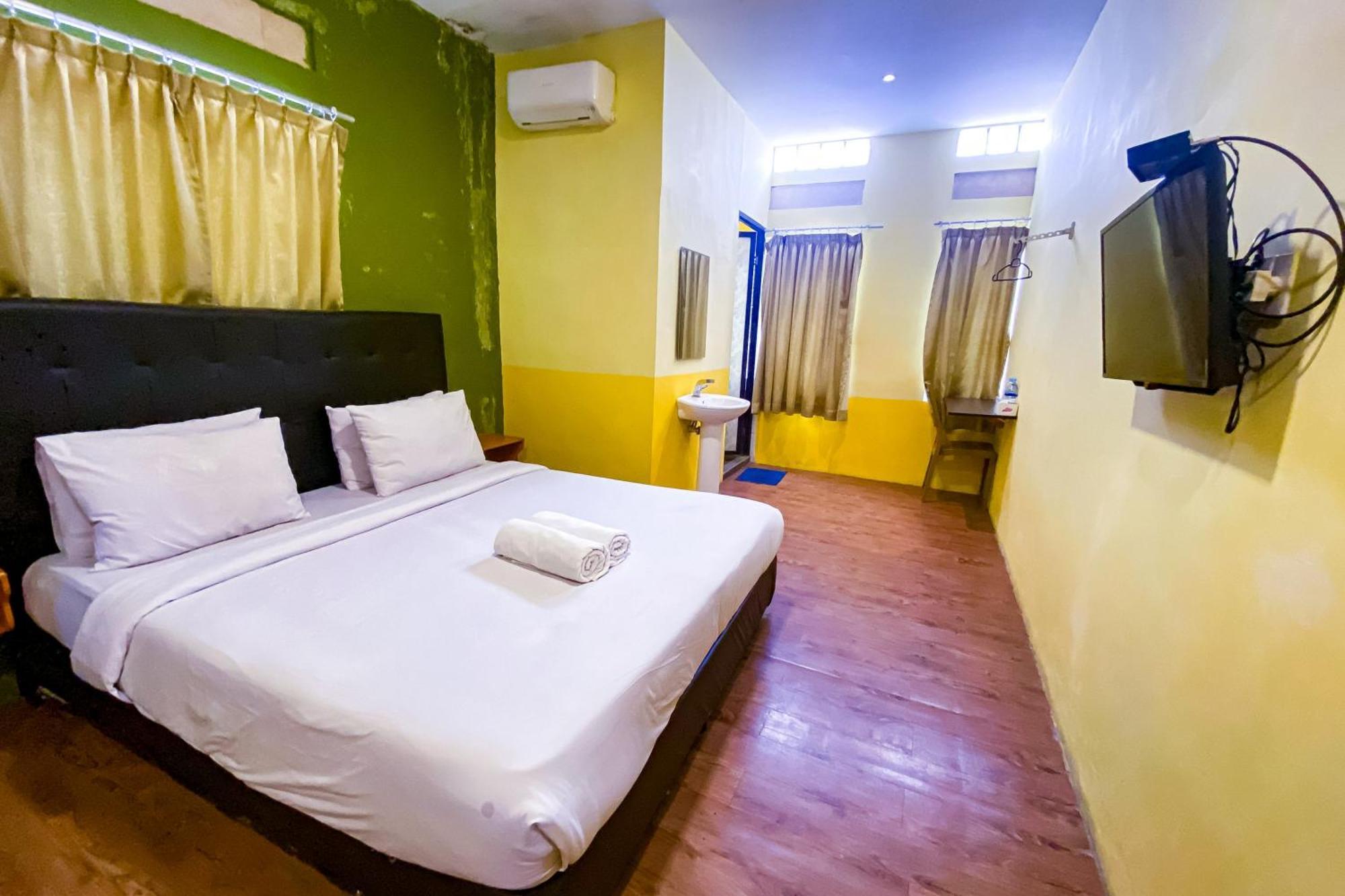 Hotel Reddoorz At Sentosa Jaya Helvetia Medan Exterior foto