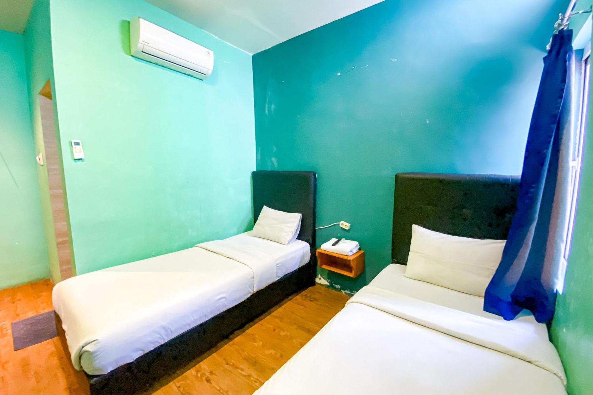 Hotel Reddoorz At Sentosa Jaya Helvetia Medan Exterior foto