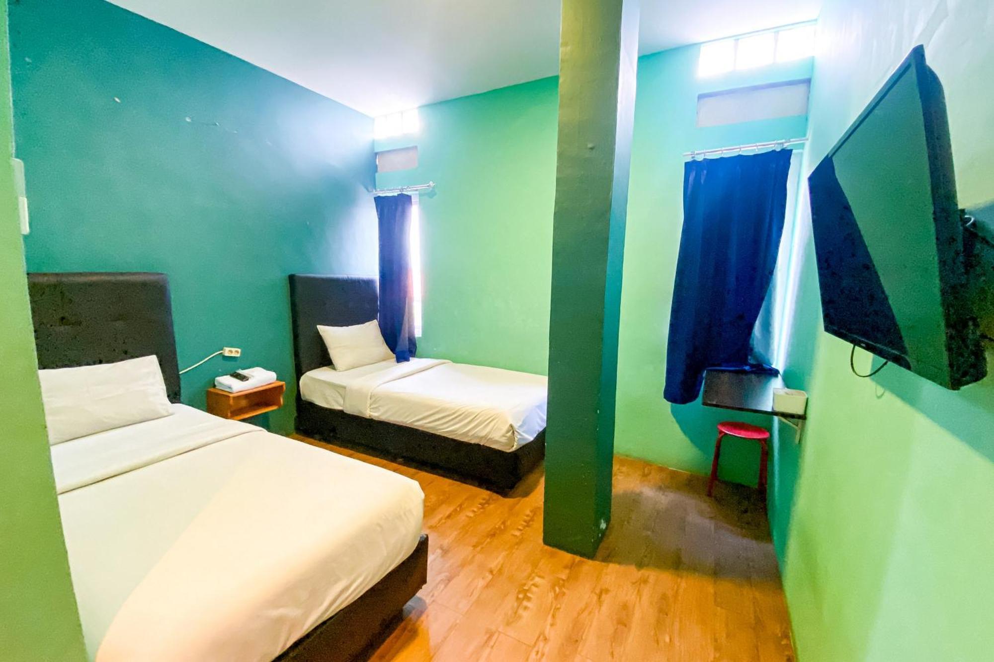 Hotel Reddoorz At Sentosa Jaya Helvetia Medan Exterior foto