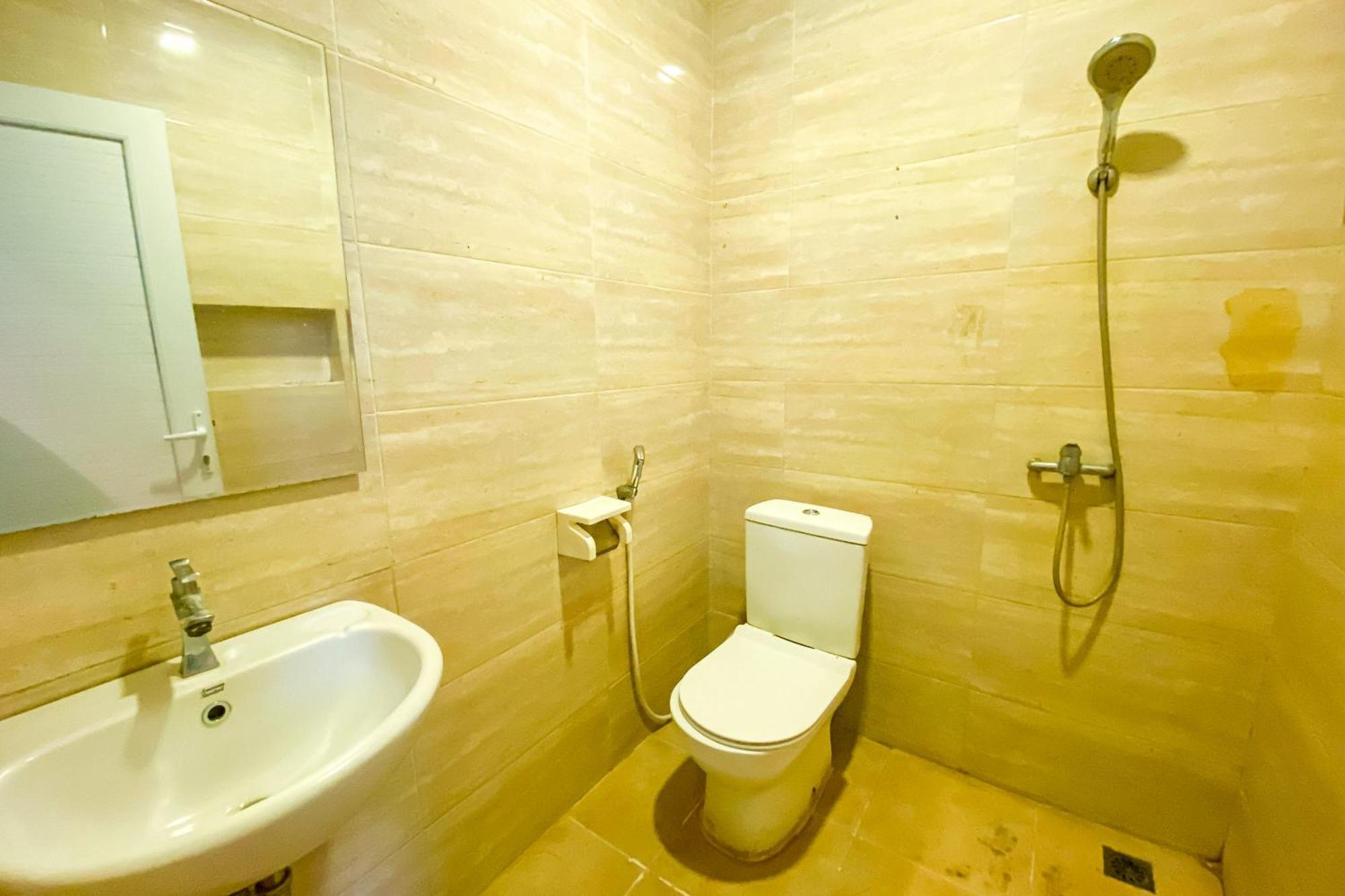 Hotel Reddoorz At Sentosa Jaya Helvetia Medan Exterior foto