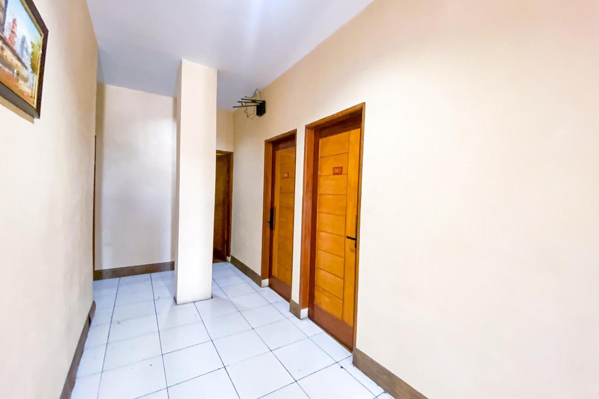 Hotel Reddoorz At Sentosa Jaya Helvetia Medan Exterior foto