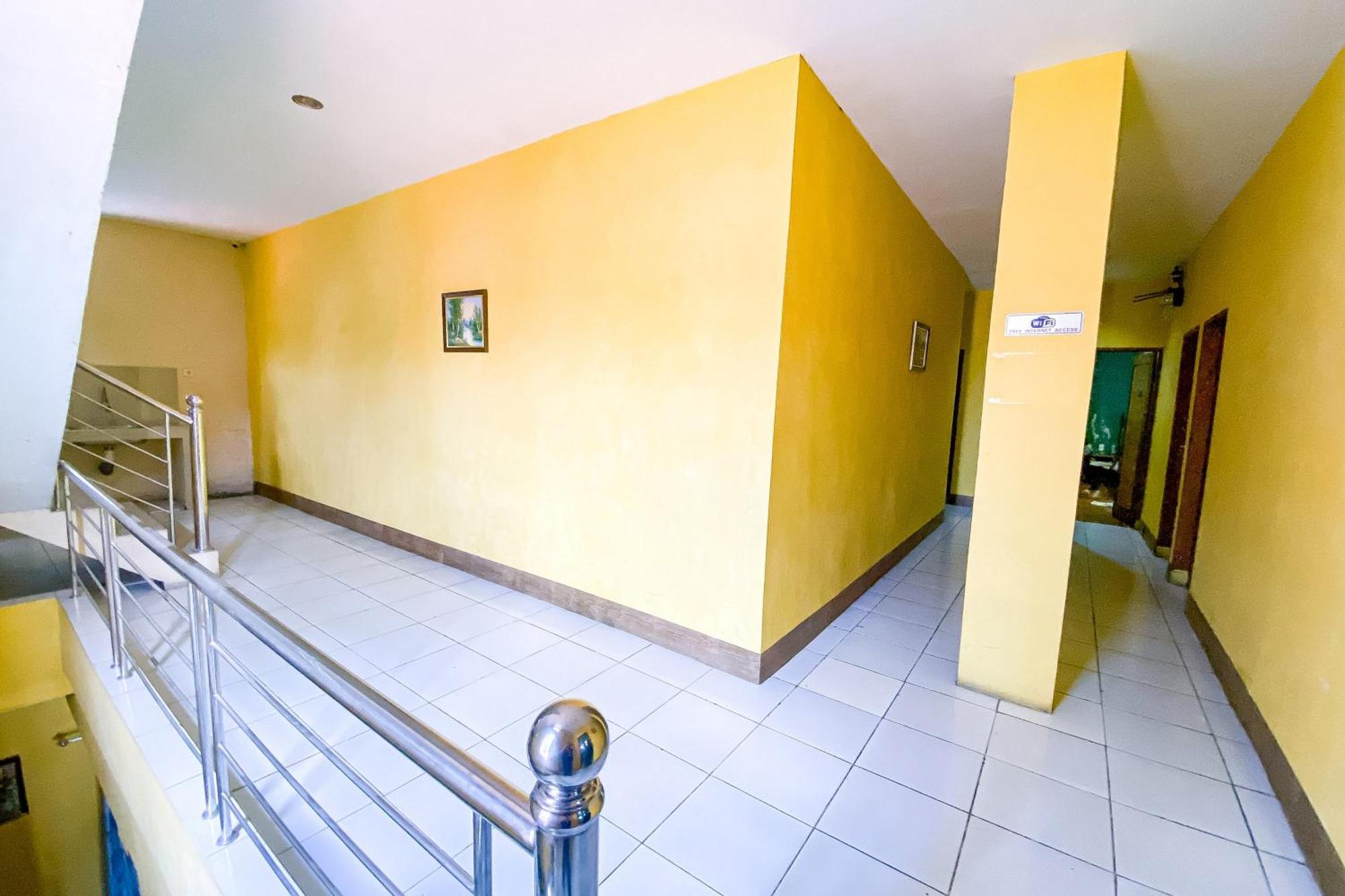 Hotel Reddoorz At Sentosa Jaya Helvetia Medan Exterior foto