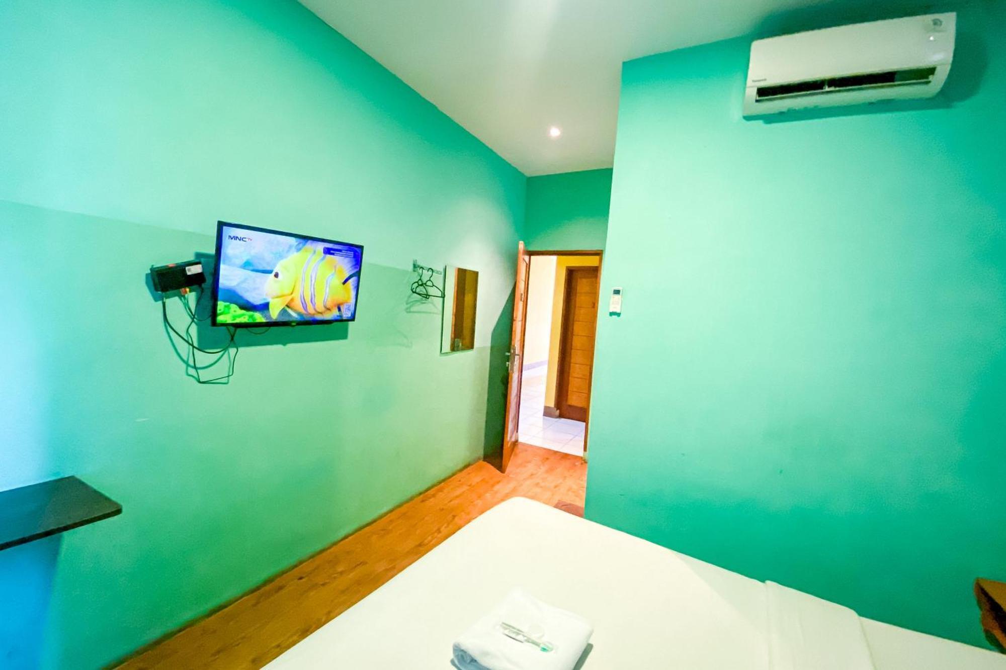 Hotel Reddoorz At Sentosa Jaya Helvetia Medan Exterior foto